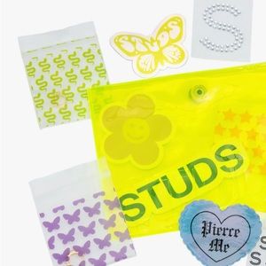 Studs stickers